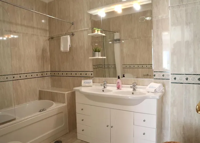 Rocha Flat By Algest * Portimão